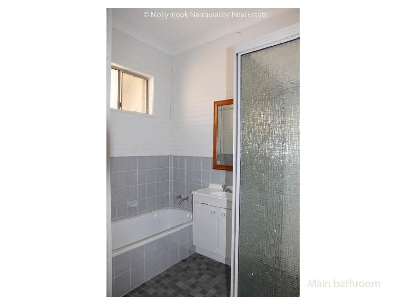 10 Scorpio Gr, Narrawallee NSW 2539