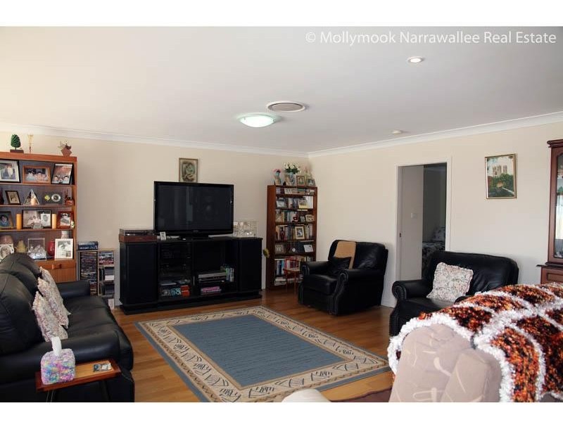 16 Seaspray St, Narrawallee NSW 2539