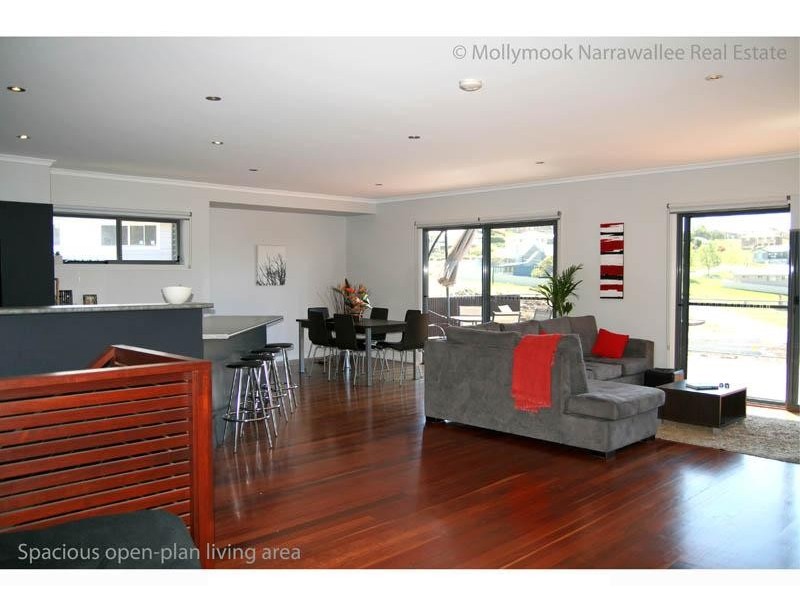 33 Springfield  Dr, Mollymook NSW 2539