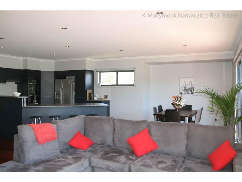 33 Springfield  Dr, Mollymook NSW 2539