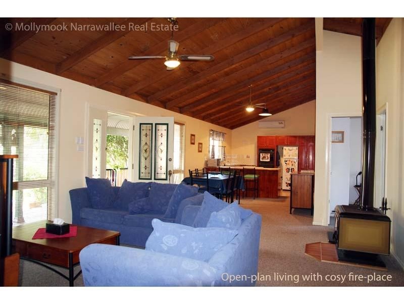 11 Aries Pl, Narrawallee NSW 2539