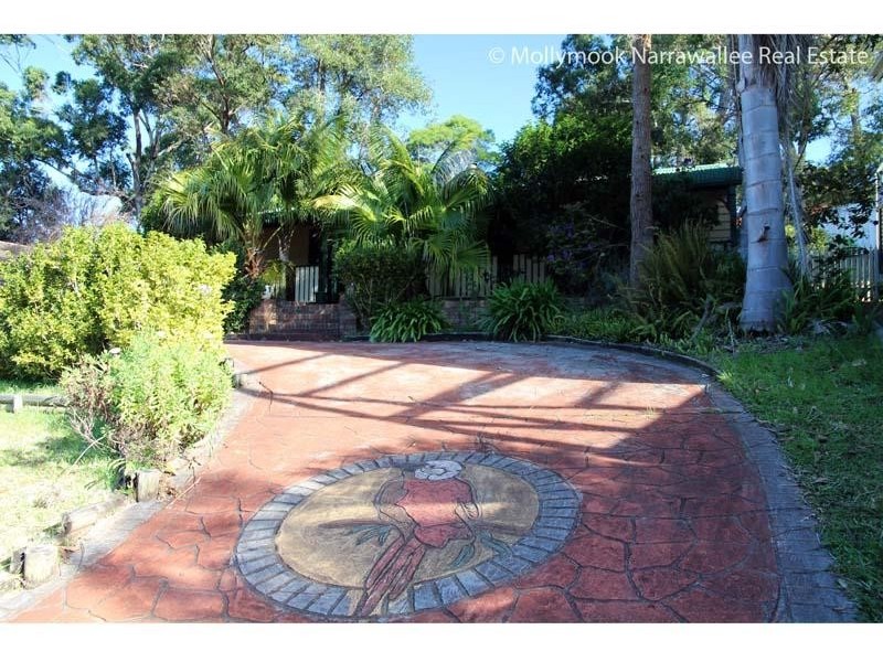 11 Aries Pl, Narrawallee NSW 2539