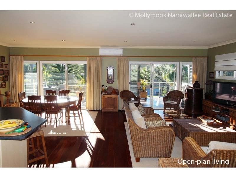 32 Buckland  St, Mollymook NSW 2539