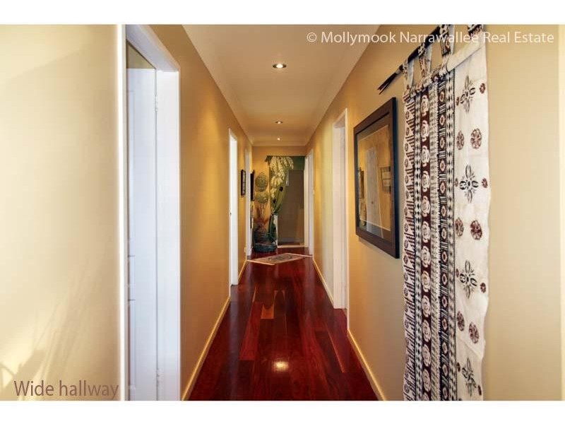 32 Buckland  St, Mollymook NSW 2539