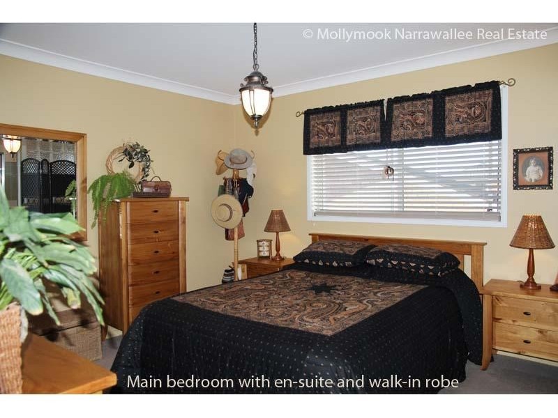 32 Buckland  St, Mollymook NSW 2539