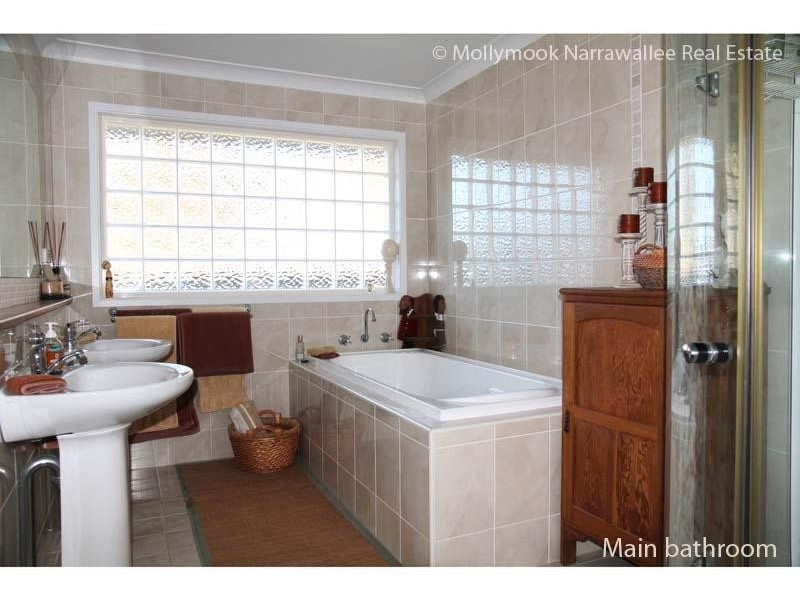 32 Buckland  St, Mollymook NSW 2539