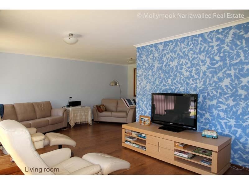 48 Leo Dr, Narrawallee NSW 2539