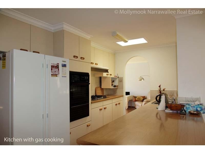 48 Leo Dr, Narrawallee NSW 2539