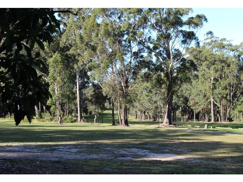 25 Yarrawonga Dr, Mollymook Beach NSW 2539