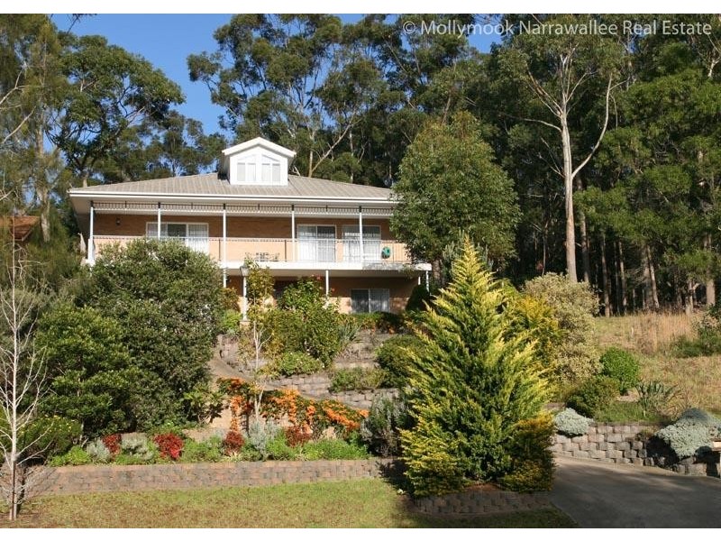 11 Blake Pl, Narrawallee NSW 2539