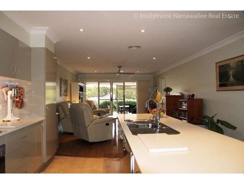 33 Mison Cct, Mollymook NSW 2539