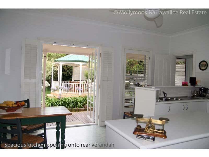 160 Leo Dr, Narrawallee NSW 2539