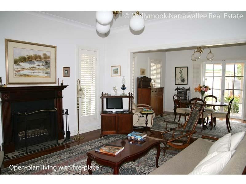 160 Leo Dr, Narrawallee NSW 2539