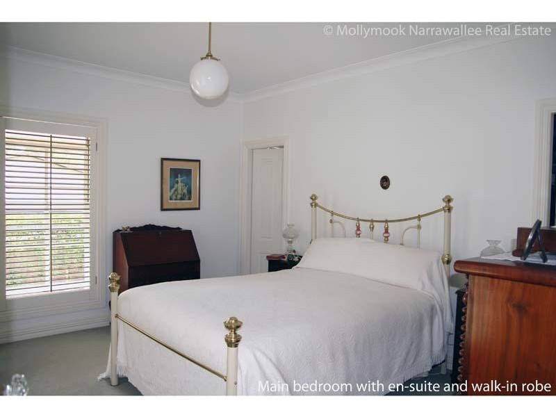 160 Leo Dr, Narrawallee NSW 2539