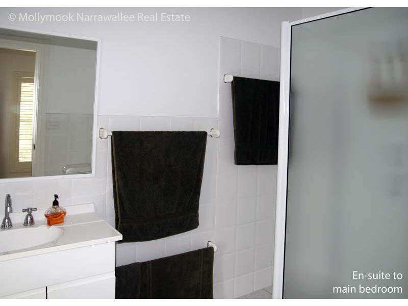 160 Leo Dr, Narrawallee NSW 2539