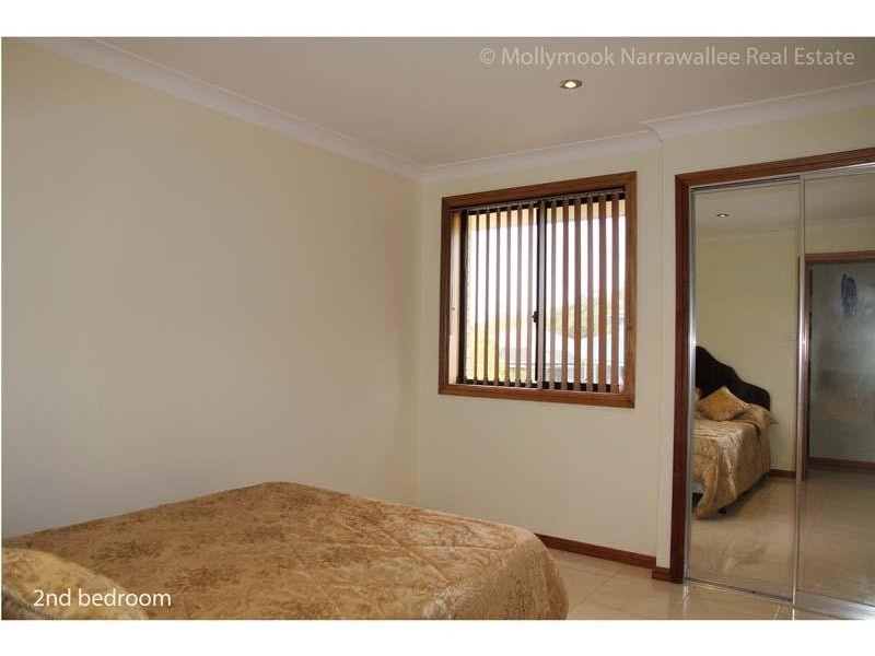8 Seascape  Cl, Narrawallee NSW 2539