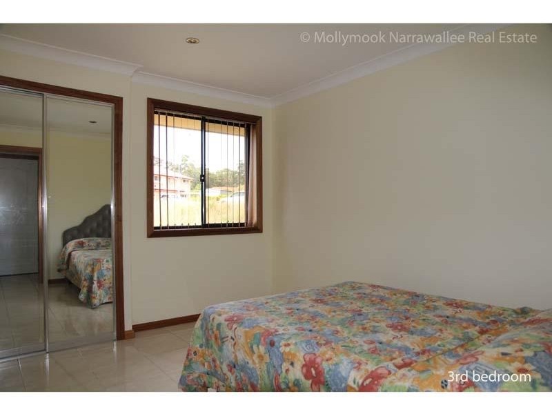8 Seascape  Cl, Narrawallee NSW 2539
