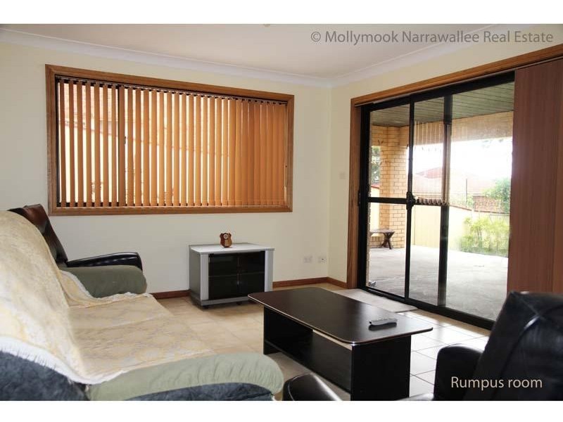 8 Seascape  Cl, Narrawallee NSW 2539