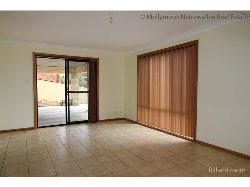 8 Seascape  Cl, Narrawallee NSW 2539