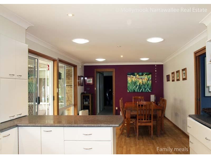 6 Toorak Cl, Mollymook NSW 2539