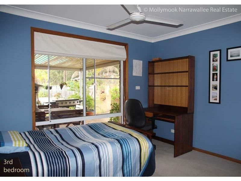 6 Toorak Cl, Mollymook NSW 2539