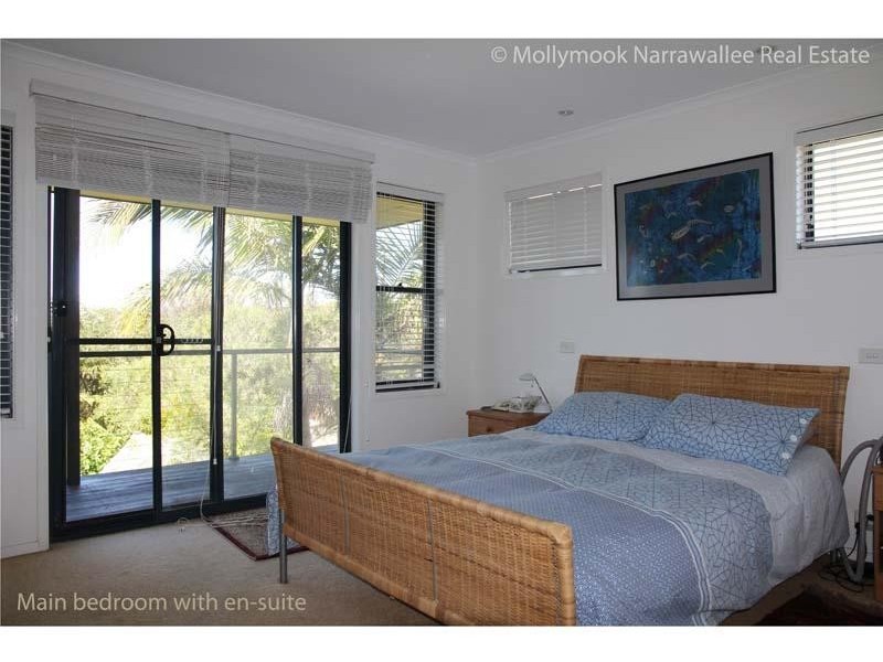 14 Seascape Cl, Narrawallee NSW 2539