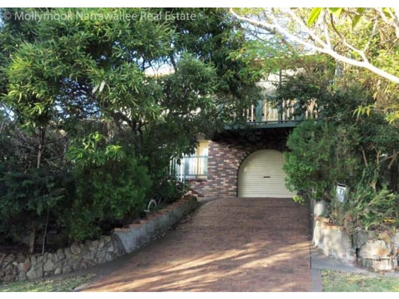 61 Tallwood Ave, Mollymook NSW 2539