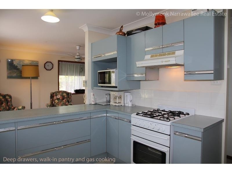 13 Rosella Ave, Mollymook NSW 2539