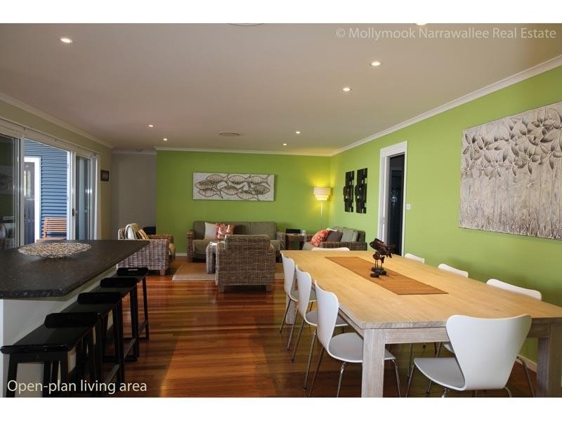 31 Bannister Head Rd, Mollymook NSW 2539