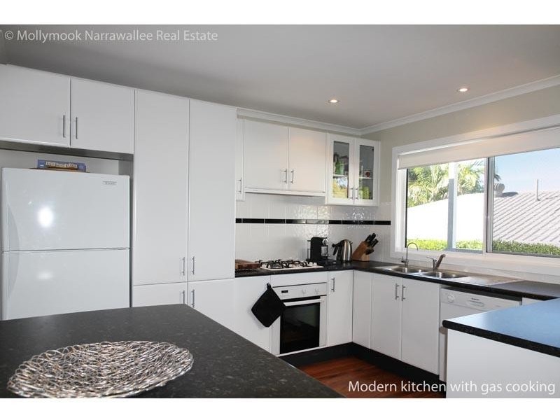 31 Bannister Head Rd, Mollymook NSW 2539