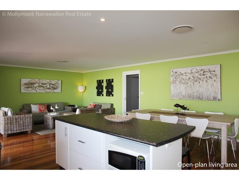 31 Bannister Head Rd, Mollymook NSW 2539