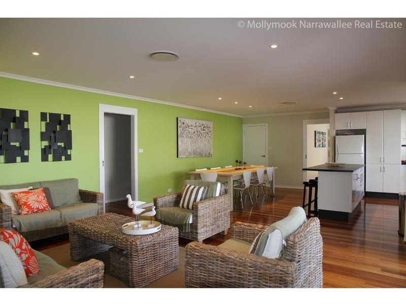 31 Bannister Head Rd, Mollymook NSW 2539