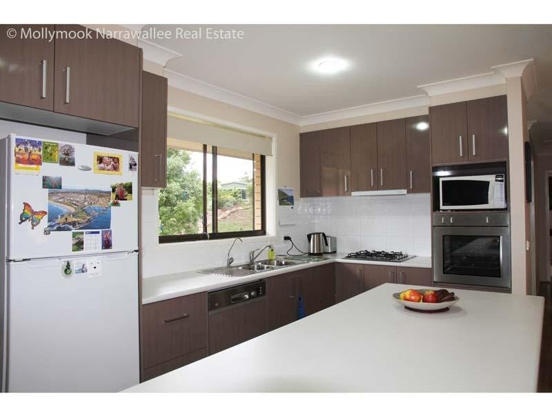 2/30 Augusta Pl, Mollymook NSW 2539