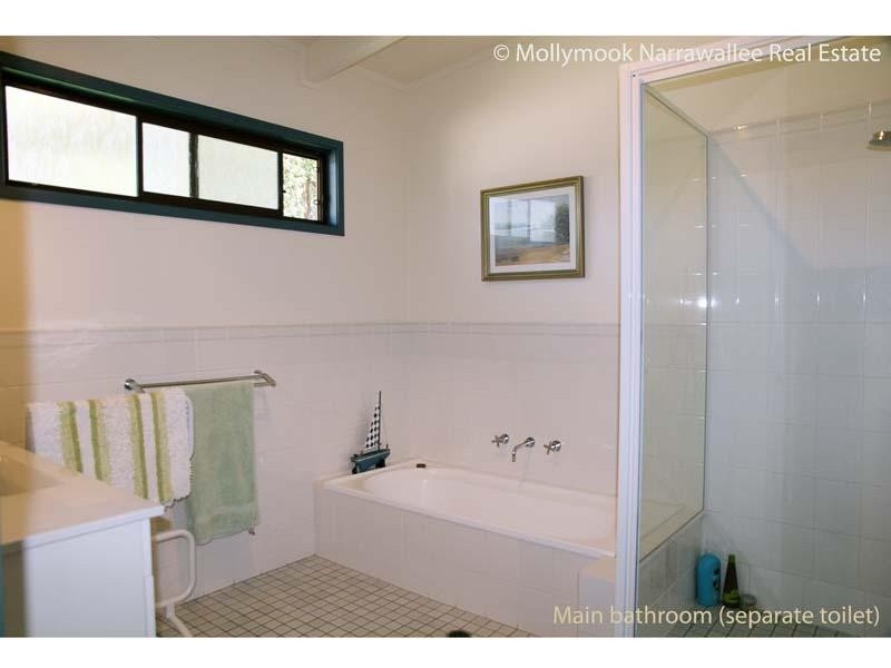 19 Matron Porter Dr, Narrawallee NSW 2539