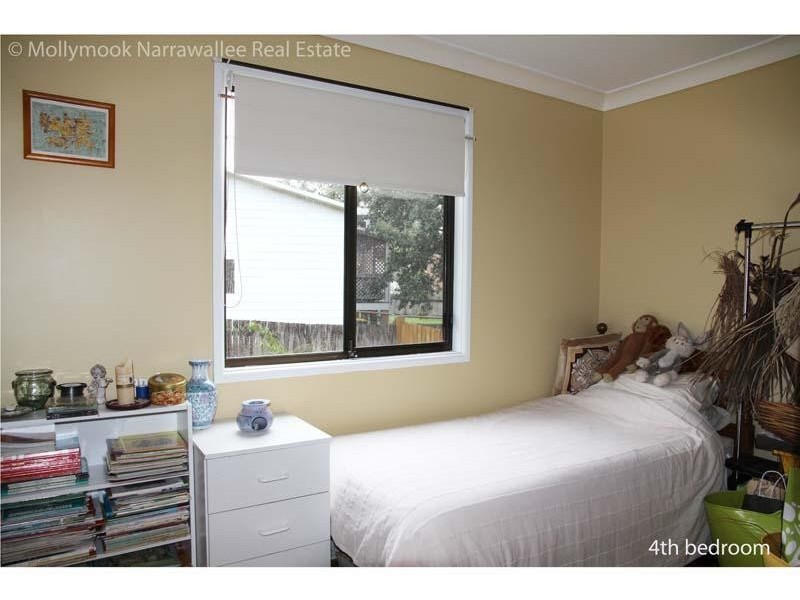 24 Manning Ave, Narrawallee NSW 2539