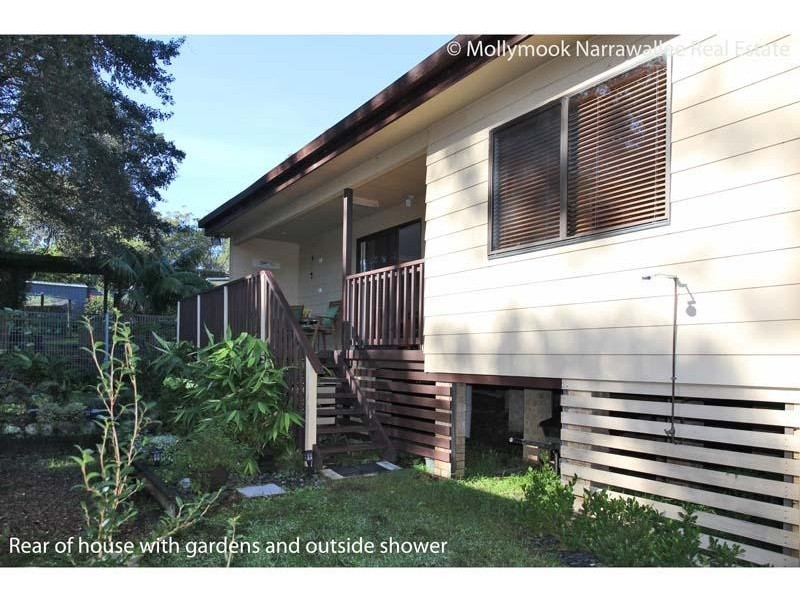 24 Manning Ave, Narrawallee NSW 2539