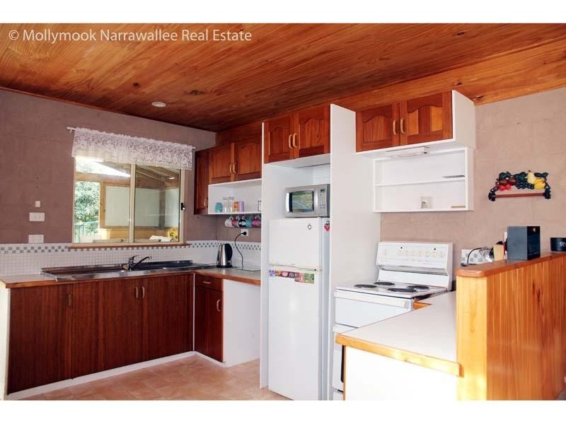 46 Bangalow St, Narrawallee NSW 2539