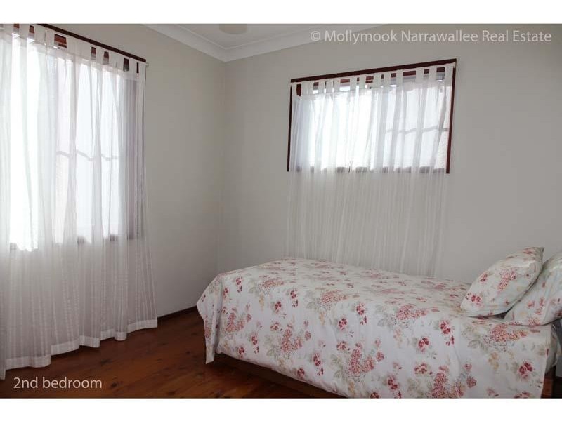 111 Matron Porter Dr, Narrawallee NSW 2539