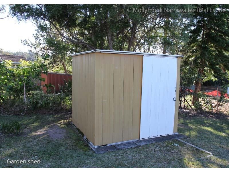 111 Matron Porter Dr, Narrawallee NSW 2539