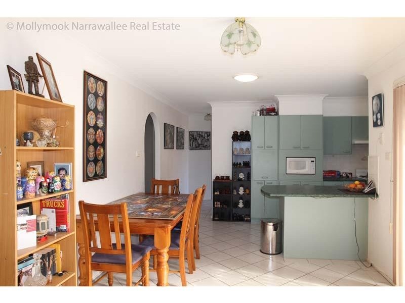 98 Leo Dr, Narrawallee NSW 2539