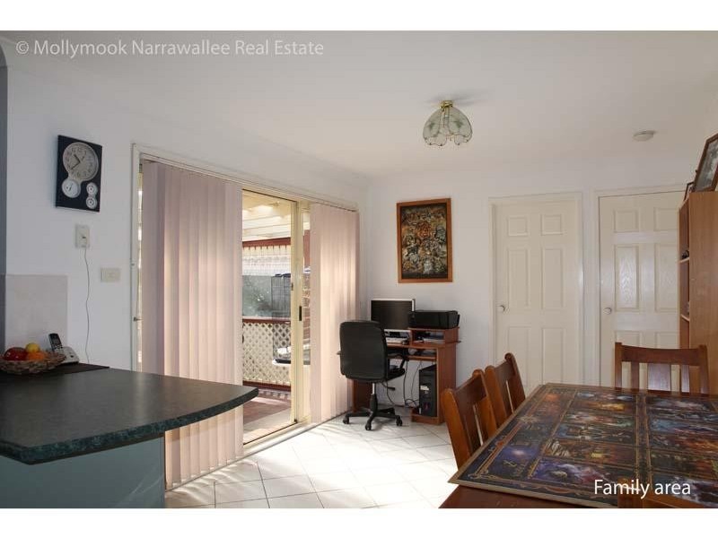 98 Leo Dr, Narrawallee NSW 2539