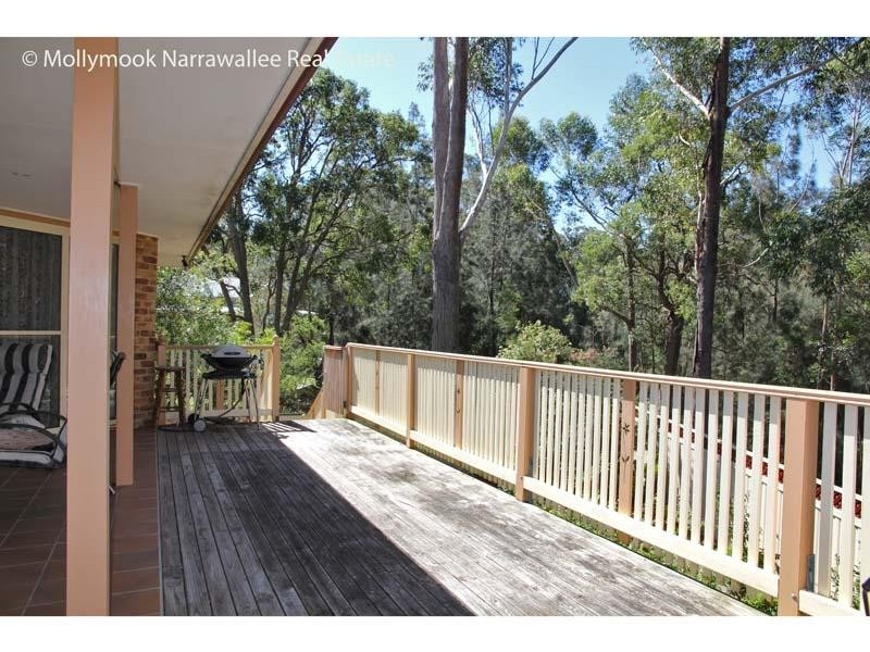 1 Blake Pl, Narrawallee NSW 2539