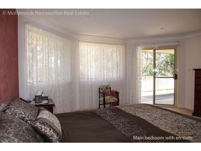 1 Blake Pl, Narrawallee NSW 2539