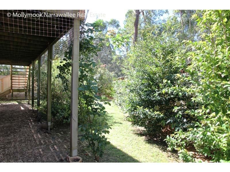 1 Blake Pl, Narrawallee NSW 2539