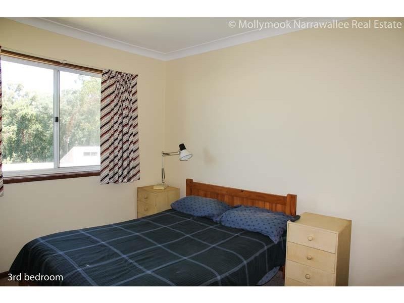 9 Valley Dr, Mollymook Beach NSW 2539