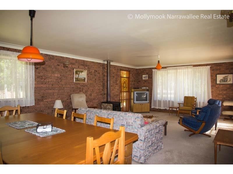 42 Bangalow St, Narrawallee NSW 2539