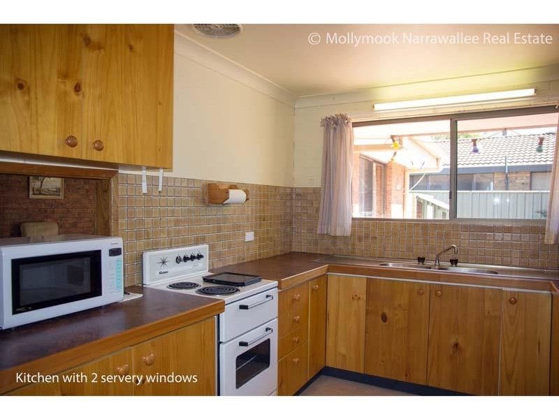 42 Bangalow St, Narrawallee NSW 2539