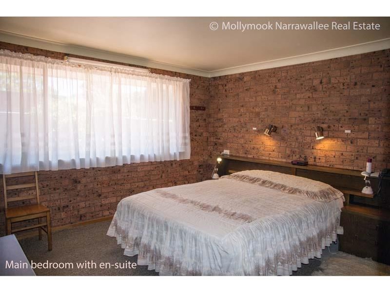 42 Bangalow St, Narrawallee NSW 2539