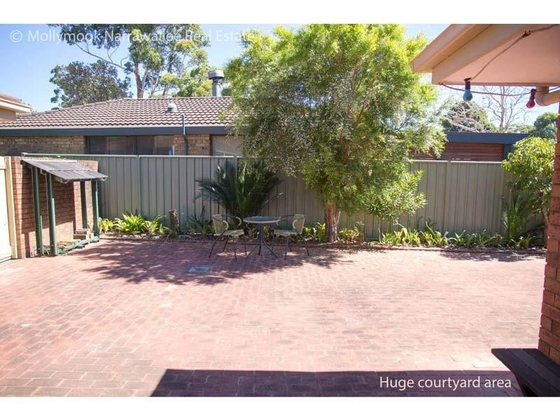 42 Bangalow St, Narrawallee NSW 2539