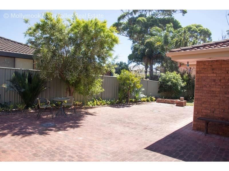 42 Bangalow St, Narrawallee NSW 2539